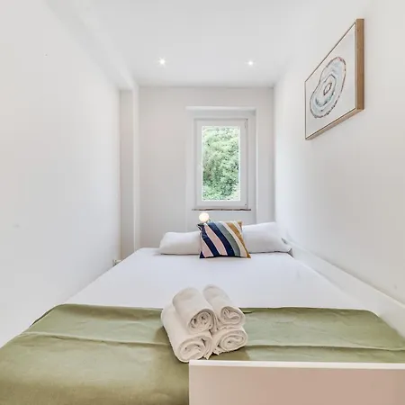 Apartment Campolide Charm Ii Lisbon