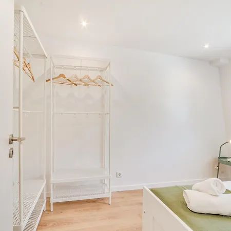 Apartment Campolide Charm Ii *