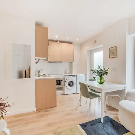 Campolide Charm Ii * Lisbon