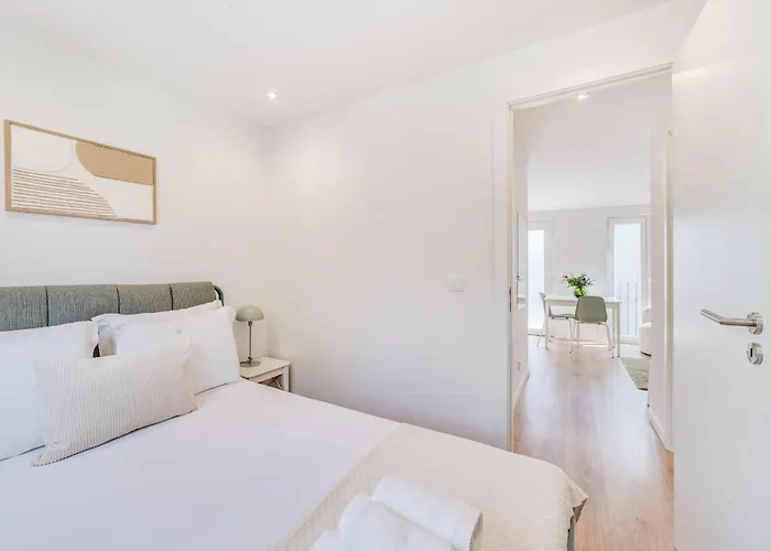 Campolide Charm Ii شقة