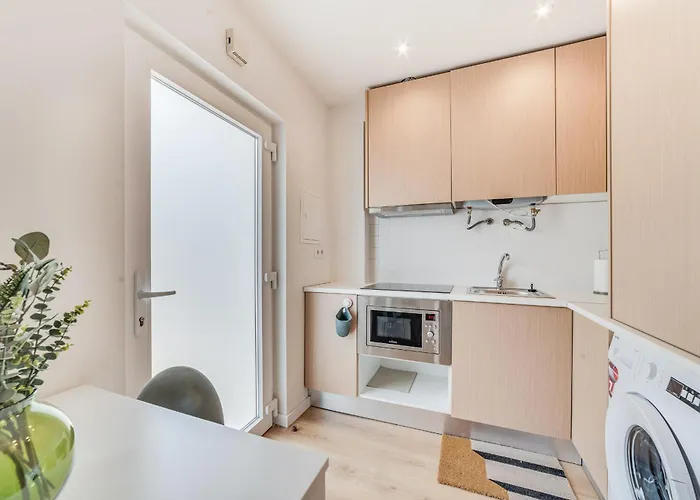 Campolide Charm Ii شقة